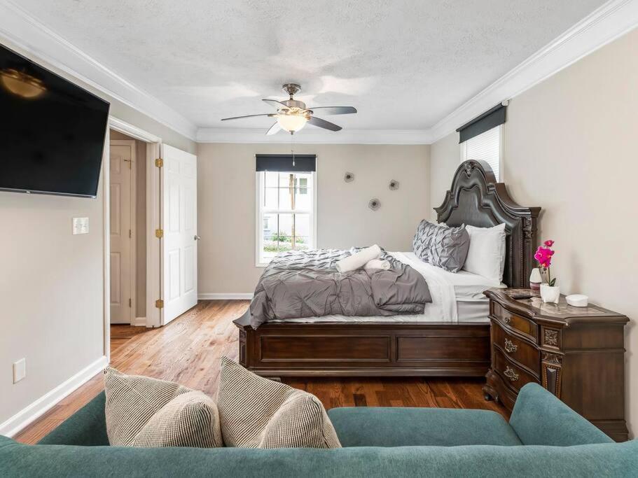 Gorgeous East Village Home Near Downtown Sleeps 12 5 Bedrooms Coffee Bbq Ac Parking Atlanta Bagian luar foto
