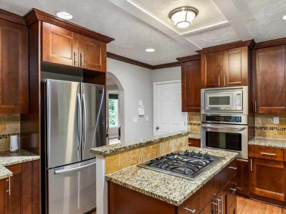 Gorgeous East Village Home Near Downtown Sleeps 12 5 Bedrooms Coffee Bbq Ac Parking Atlanta Bagian luar foto