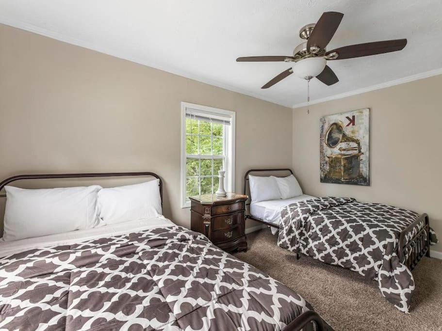 Gorgeous East Village Home Near Downtown Sleeps 12 5 Bedrooms Coffee Bbq Ac Parking Atlanta Bagian luar foto